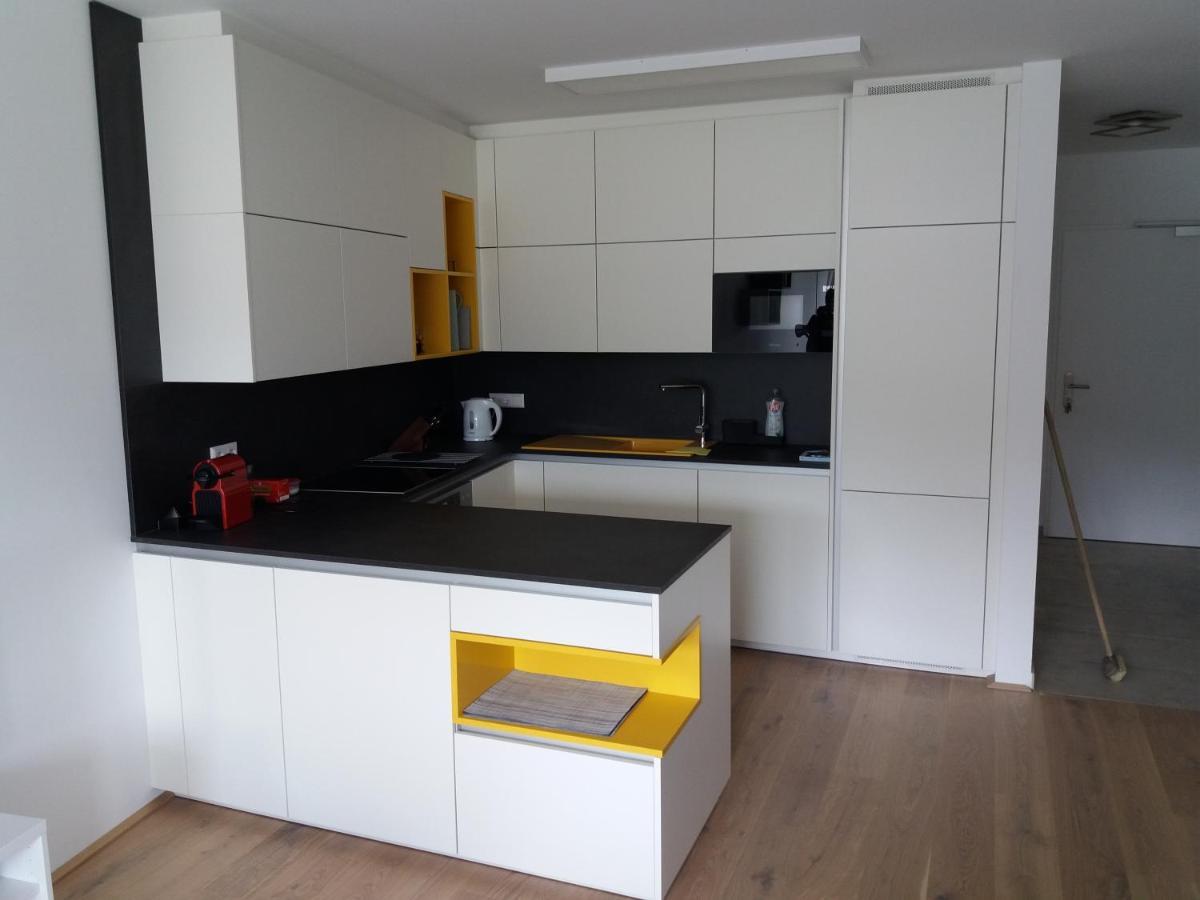 Top 5 Alpe Maritima - Traumhafte Ferienwohnung Mit Seeblick Und Bergkulisse Am Ossiacher See Annenheim Extérieur photo
